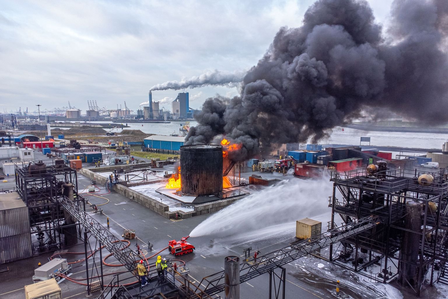 High-flow industrial fire monitor system